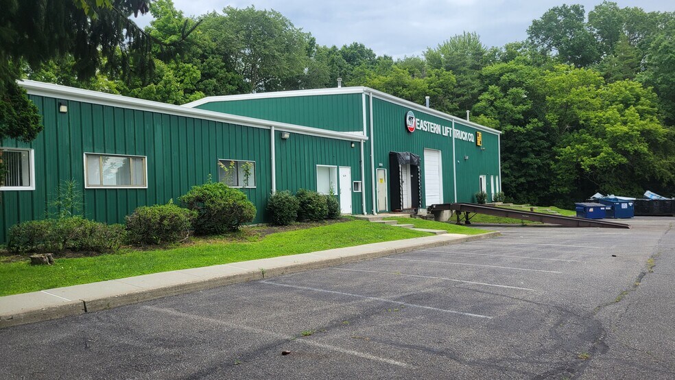More Photos Of 4 Hadden Dr, Montgomery Warehouse For Lease