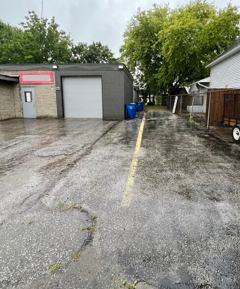 More Photos Of 965 Old Glass rd, Wallaceburg General Retail For Sale
