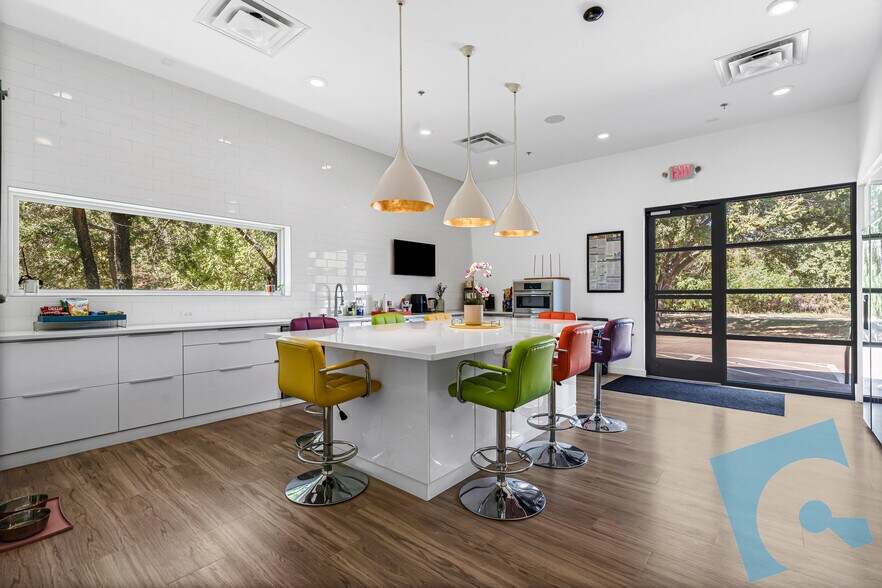 More Photos Of 1700 Tennison Pky, Colleyville Office For Sale