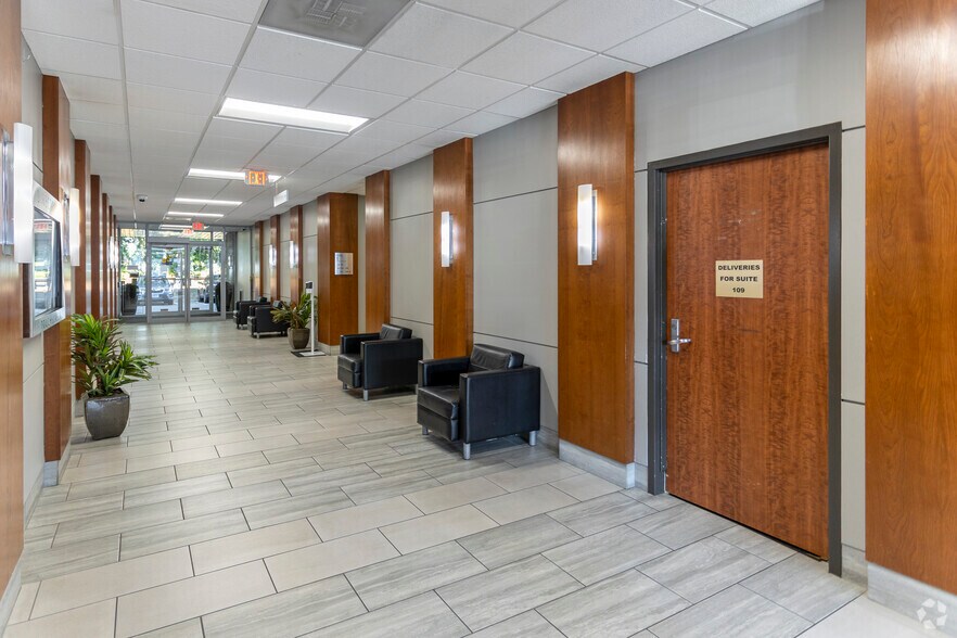 More Photos Of 3301 Woodburn Rd, Annandale Medical For Sale