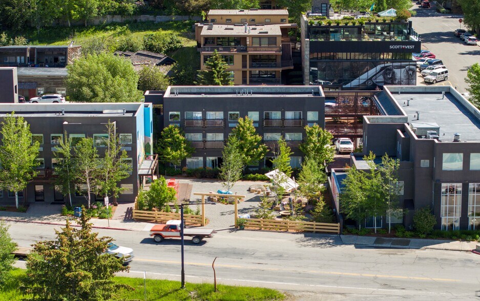 More Photos Of 600 Main St N, Ketchum Hotel For Lease