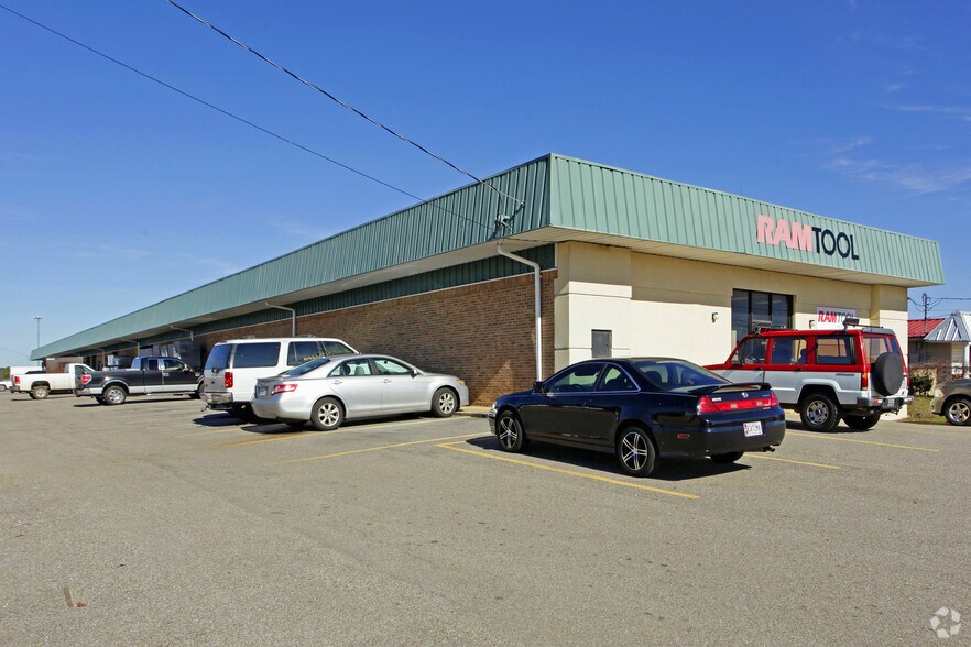 More Photos Of 541 Oliver Rd, Montgomery Flex For Lease