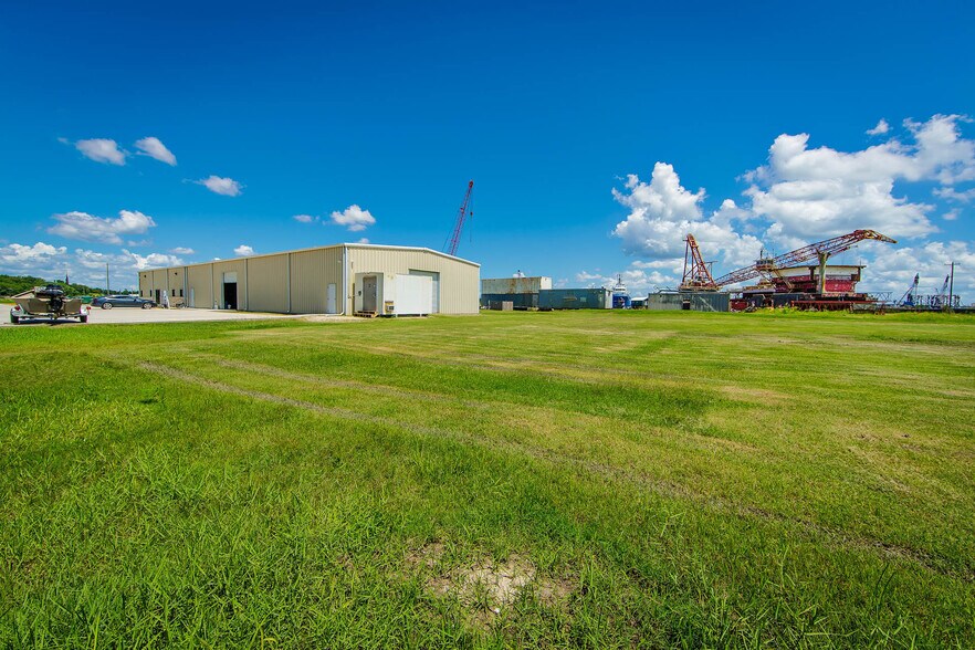 More Photos Of 6813 Bayou Black Dr, Gibson Industrial For Sale