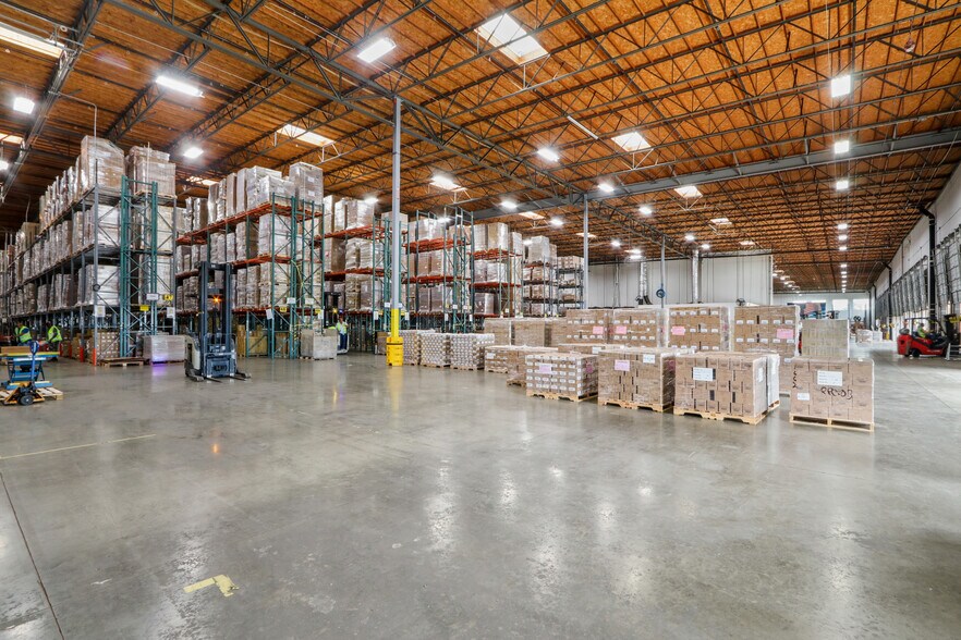 More Photos Of 50 Icon, Foothill Ranch Manufacturing For Lease