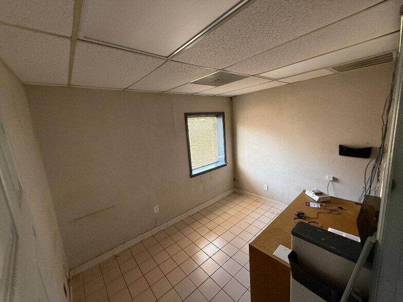 More Photos Of 6005 Charlotte Pike, Nashville Freestanding For Lease