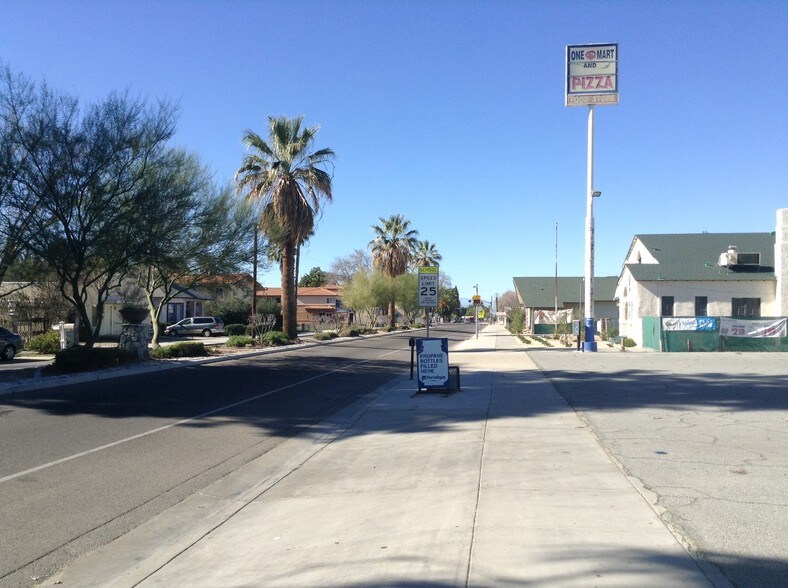 More Photos Of 163 S Ramona Blvd, San Jacinto Convenience Store For Sale