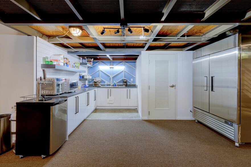 More Photos Of 400 Clematis St, West Palm Beach Loft Creative Space For Sale