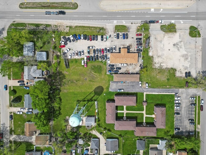 More Photos Of 1610 S Chicago St, Joliet Auto Dealership For Sale