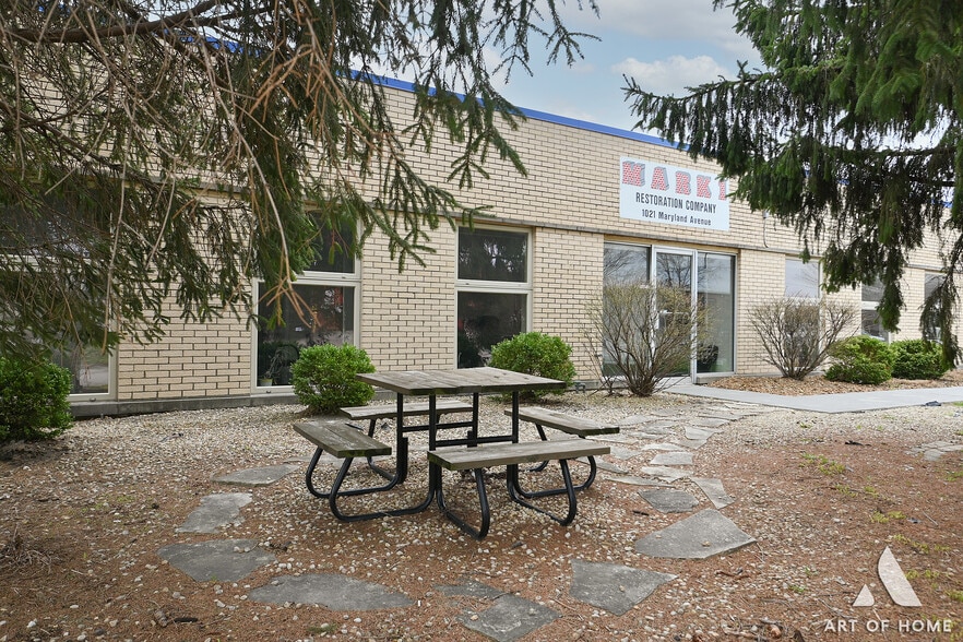 More Photos Of 1021 Maryland Ave, Dolton Manufacturing For Sale