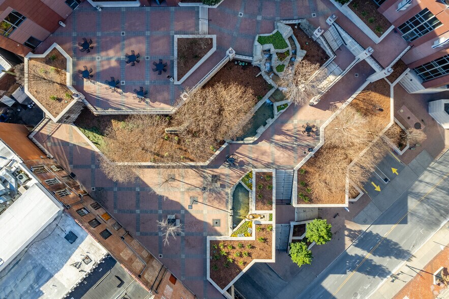 More Photos Of 333 Commerce St, Nashville Loft Creative Space For Lease