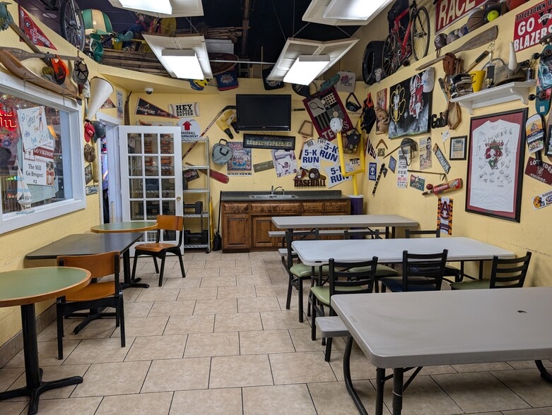 More Photos Of 1337 Baytree Rd, Valdosta General Retail For Sale