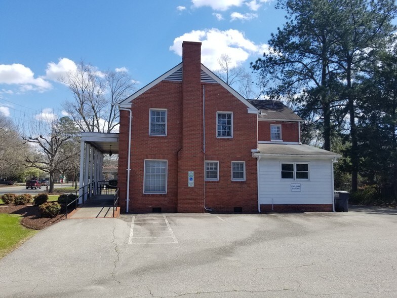 More Photos Of 1112 E Ash St, Goldsboro Office For Sale