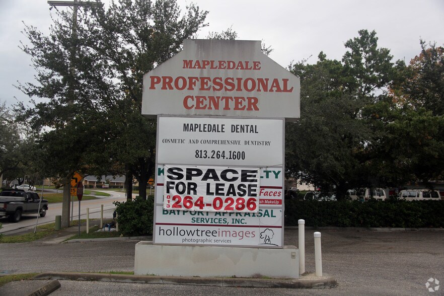 More Photos Of 15711 Mapledale Blvd, Tampa Office Residential For Lease