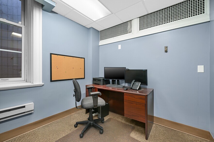 More Photos Of 2318 Park Ave, Minneapolis Office For Sale