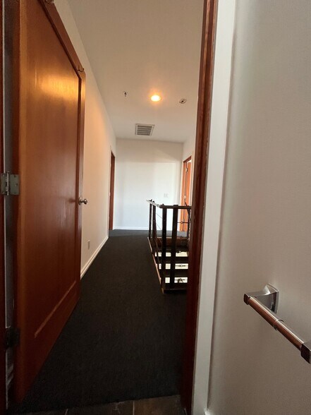 More Photos Of 1201-1291 Electric Ave, Venice Loft Creative Space For Lease