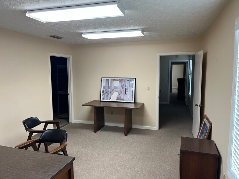 More Photos Of 5807 Macy Ave, Jacksonville Office For Sale