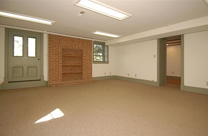More Photos Of 15158 Berlin Tpke, Purcellville Lodge Meeting Hall For Lease