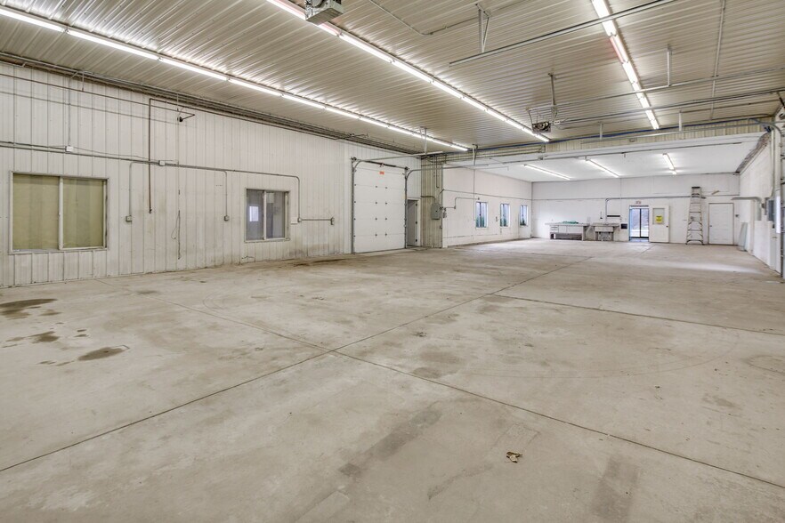 More Photos Of 12384 234th St, Cold Spring Warehouse For Sale