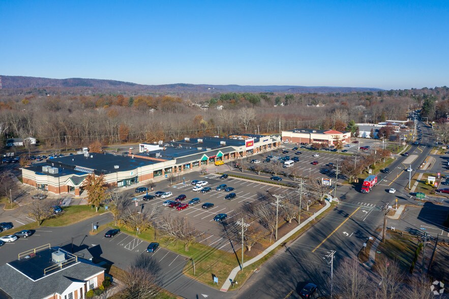 More Photos Of 901-1001 S Main St, Cheshire Unknown For Lease
