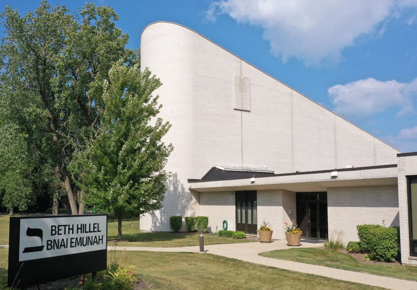 More Photos Of 3220 Big Tree Ln, Wilmette Religious Facility For Sale