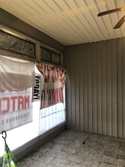 More Photos Of 3515 N Acadian, Baton Rouge Auto Repair For Sale
