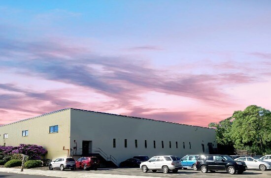 More Photos Of 172-176 Williams St, Chelsea Industrial For Sale