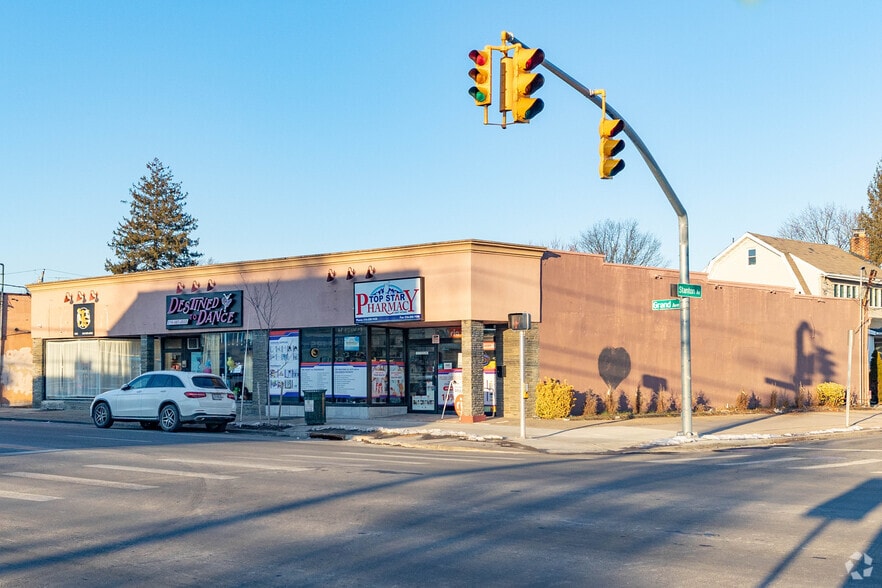 Primary Photo Of 1651-1655 Grand Ave, Baldwin Storefront For Sale
