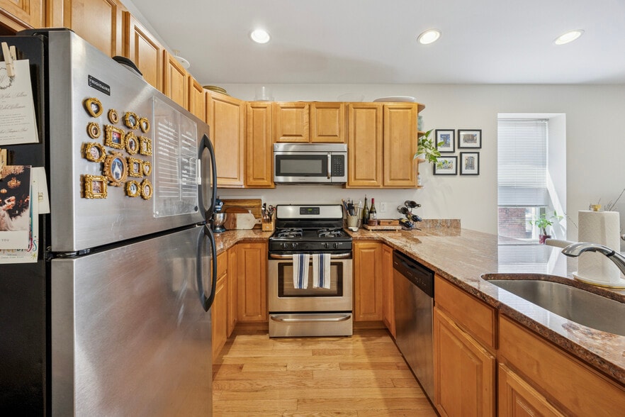 More Photos Of 1507 Fairmount Ave, Philadelphia Apartments For Sale