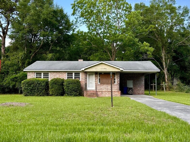 More Photos Of 1141 Bonnie Ln, Mount Pleasant Apartments For Sale