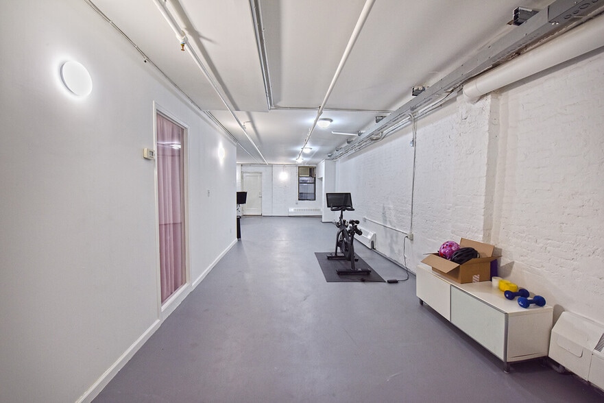 More Photos Of 68 Thomas St, New York Apartments For Sale