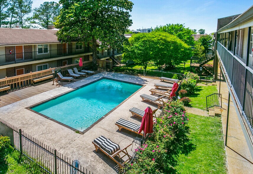 More Photos Of 770 Lakeland Dr, Jackson Apartments For Sale