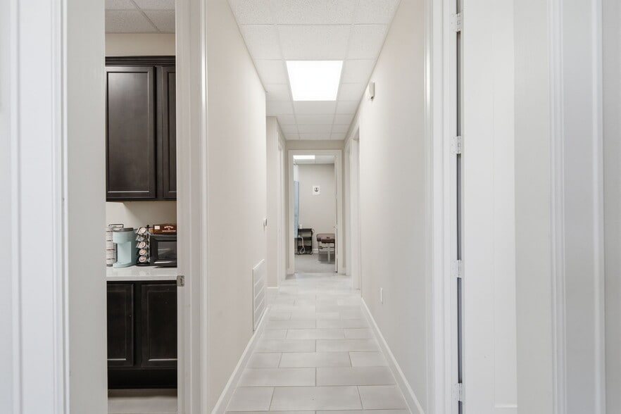 More Photos Of 8118 Fry Rd, Cypress Office For Sale