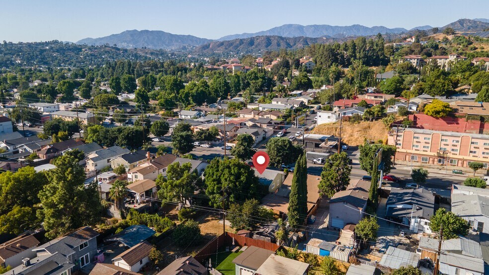 More Photos Of 4832 York Blvd, Los Angeles Office For Sale