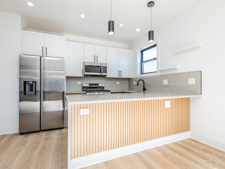 More Photos Of 3215 Fulton blvd, Chicago Multifamily For Sale