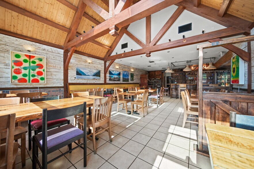 More Photos Of 7439 Frontier St, Pemberton Restaurant For Sale