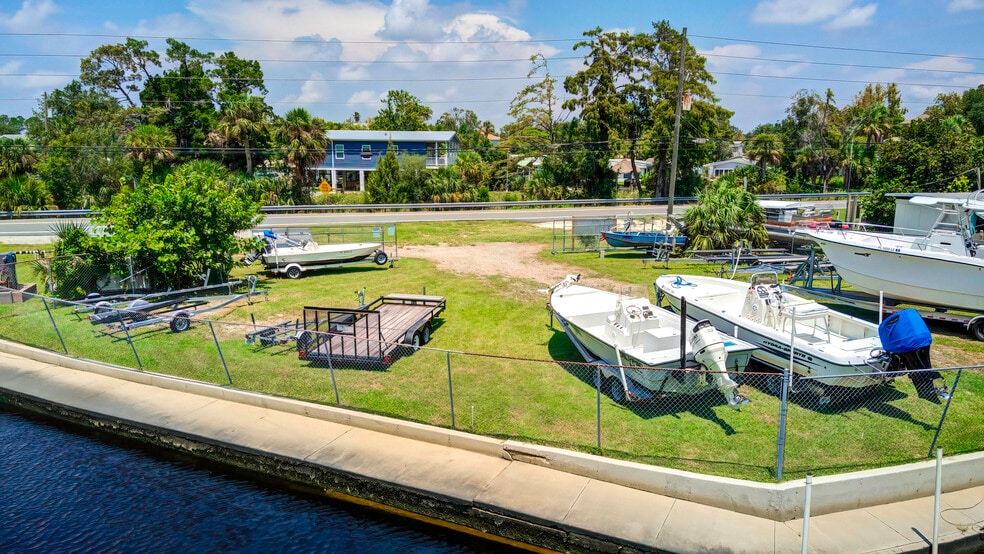 More Photos Of 7154 Shoal Line Blvd, Spring Hill Marina For Sale