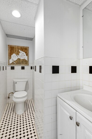 More Photos Of 146 W 29th St, New York Loft Creative Space For Sale