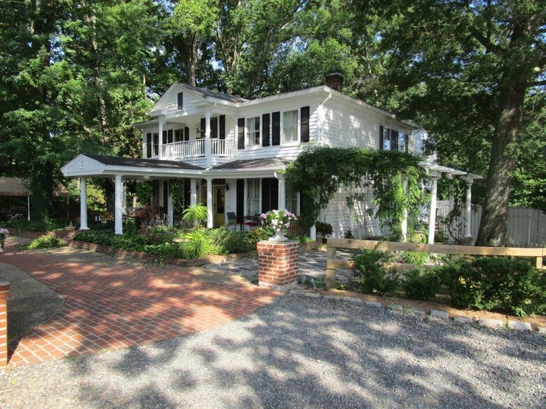 More Photos Of 1840 Manakin Rd, Manakin Sabot Restaurant For Sale