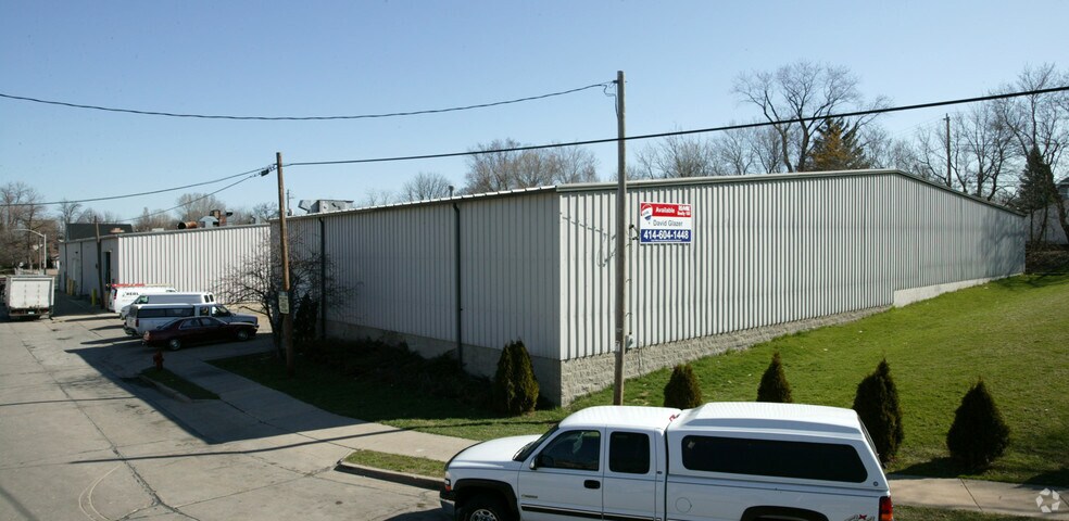 More Photos Of 1640-1714 S 83rd St, Milwaukee Distribution For Sale