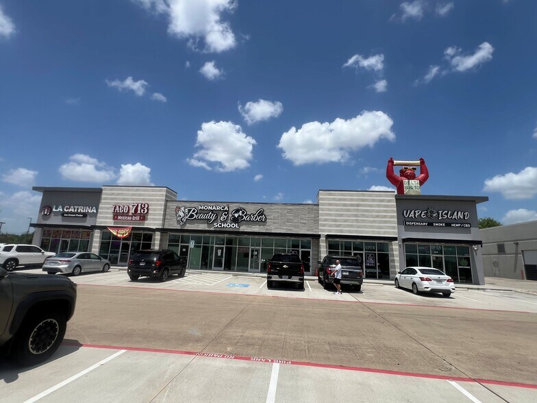 More Photos Of 6324 West, Houston Storefront Retail Office For Lease