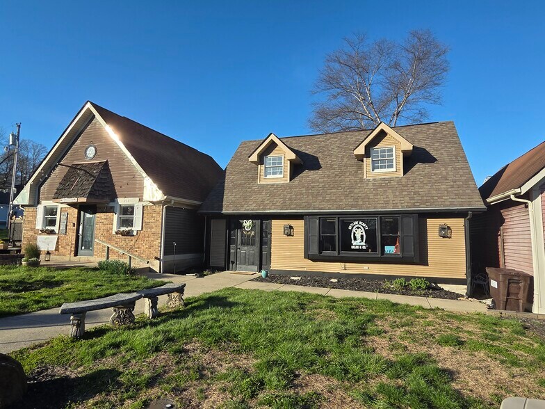 More Photos Of 195 S Main St, Waynesville Freestanding For Sale