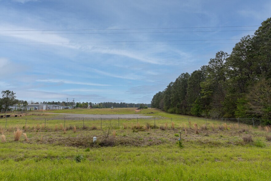 More Photos Of 1908 Albany hwy, Dawson Land For Sale