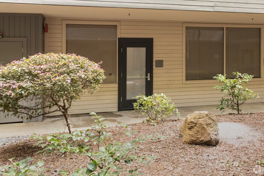 More Photos Of 11344 Coloma Rd, Gold River Unknown For Lease