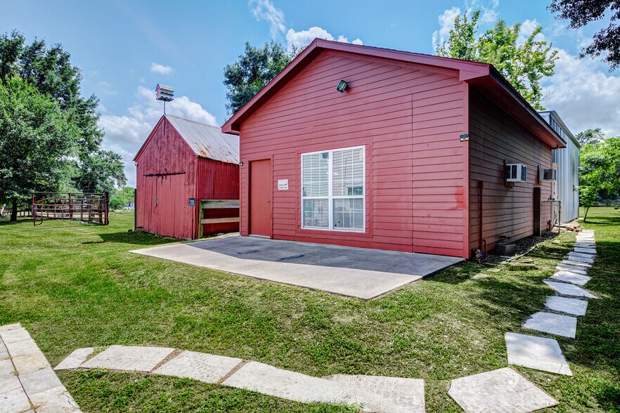 More Photos Of 902 Richmond Pky, Richmond Office Residential For Sale