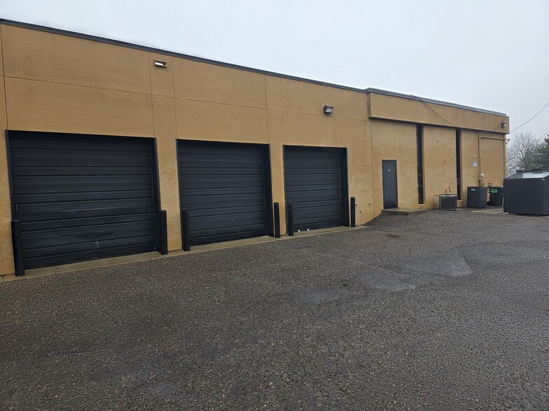 More Photos Of 1710 Douglas Dr N, Golden Valley Business Park For Sale