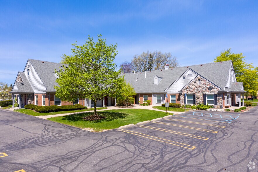 Primary Photo Of 31395 7 Mile Rd, Livonia Medical For Sale