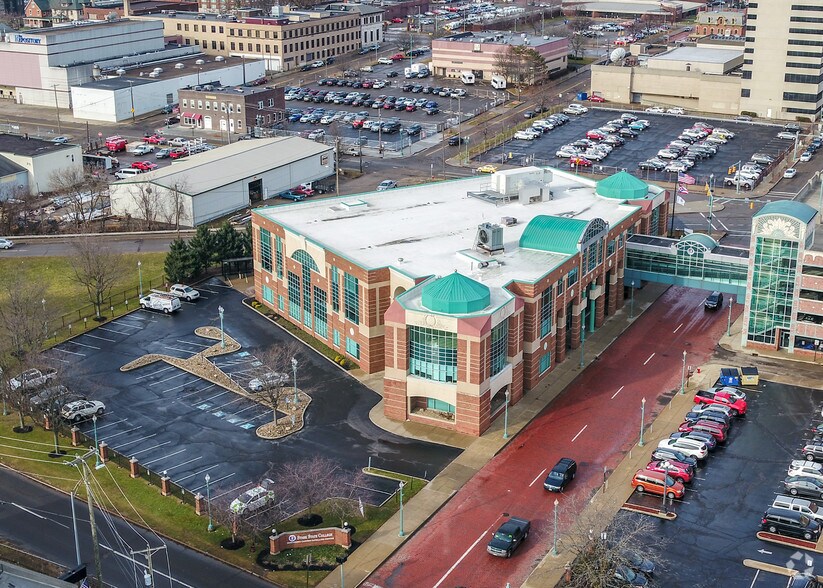 More Photos Of 400 3rd St SE, Canton Office For Lease