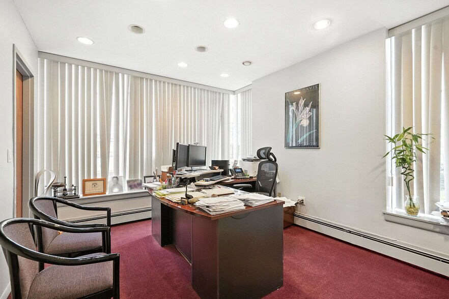 More Photos Of 158 Grand St, White Plains Office For Sale