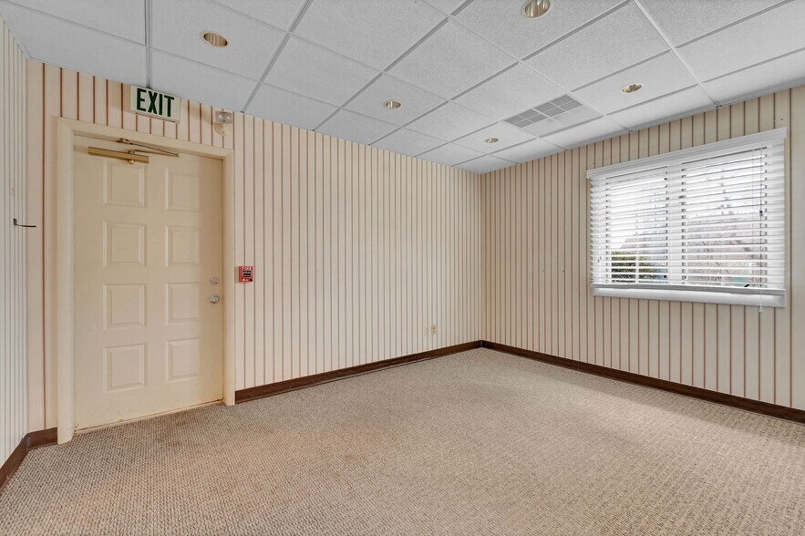 More Photos Of 600 Coventry Dr, Phillipsburg Medical For Sale