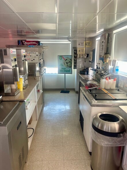 More Photos Of 801 S Main St, Blackwell Fast Food For Sale